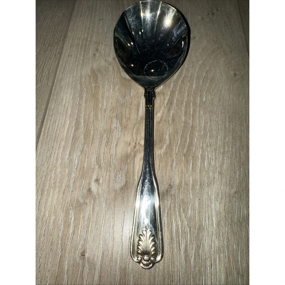 Vintage Retroneu Silver COVENTRY SHELL Silverplate Serving‎ Spoon